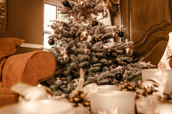 Elegant versierde kerstboom